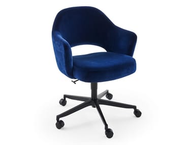 SAARINEN CONFERENCE CHAIR RELAX - Swivel office chair with armrests with 5-Spoke base by Knoll