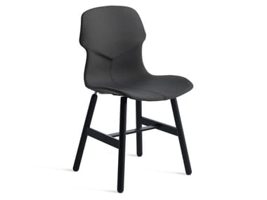 STEREO METAL IMBOTTITA FRONTE/RETRO - Upholstered fabric chair with removable cover by Casamania & Horm