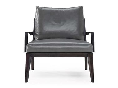 VIAGGIO - Leather easy chair with armrests by Natuzzi Italia