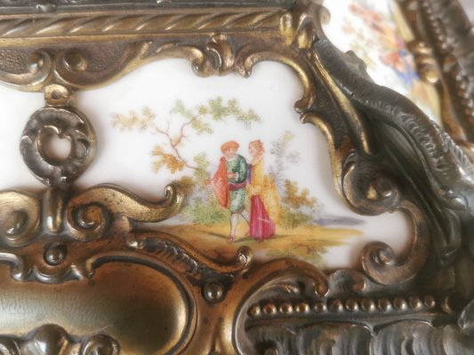 Hand-Painted Limoges Ceramic Treasure Box-GEL-1797295