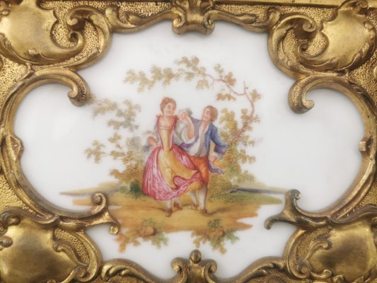 Hand-Painted Limoges Ceramic Treasure Box-GEL-1797295