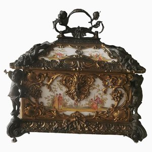 Hand-Painted Limoges Ceramic Treasure Box-GEL-1797295