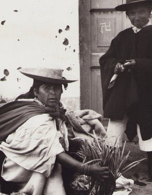 Hanna Seidel, Ecuadorian Seller at Market, 1960s, Black and White Photograph-DYV-1401410