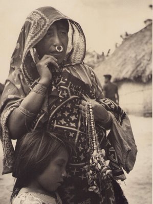 Hanna Seidel, Panaman Mother and Daughter, Black and White Photograph, 1960s-DYV-1382419