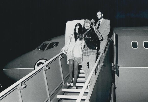 Henry Grossman, George Harrison, Plane, Black and White Photograph, 1970s, 20,8 X 25,3 Cm 1970s-DYV-1438130