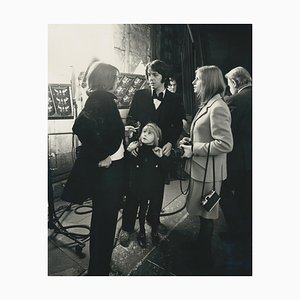 Henry Grossman, Paul Mccartney, Family, Black and White Photograph 25,3 X 20,7 Cm 1970-DYV-1438128