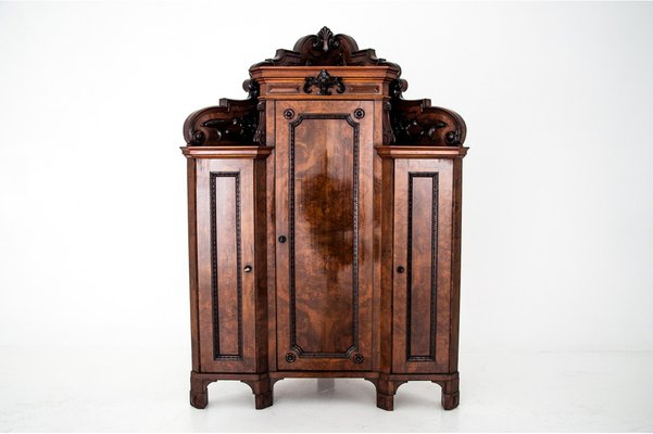 Historic Corner Cabinet, 1900s-BXB-980083