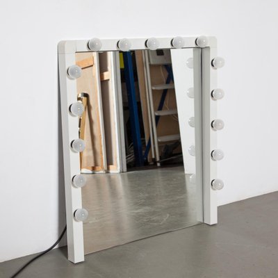 Illuminated Dressing Room Mirror in White-JC-950213