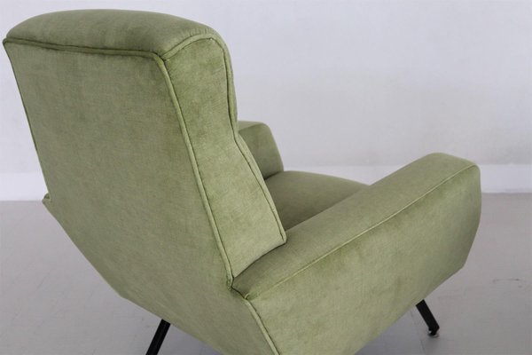 Italian Armchairs in Green Velvet, 1960s, Set of 2-VNE-966128