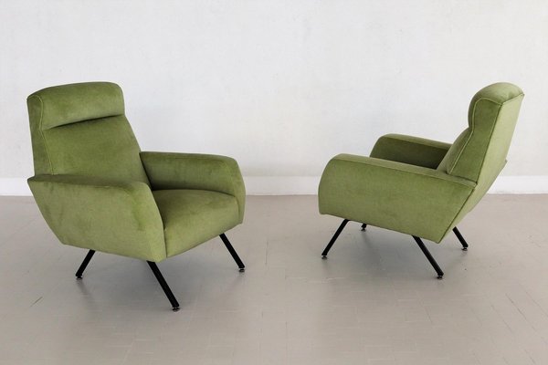 Italian Armchairs in Green Velvet, 1960s, Set of 2-VNE-966128