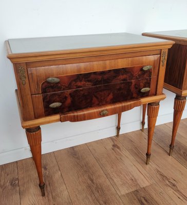 Italian Art Deco Nightstands in Walnut with Glass Top, Set of 2-EUP-1018329