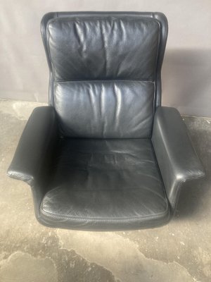 Italian Black Leather Swivel Chair in the style of Minotti, 1970s-QVY-1812786