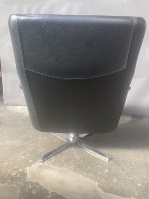 Italian Black Leather Swivel Chair in the style of Minotti, 1970s-QVY-1812786