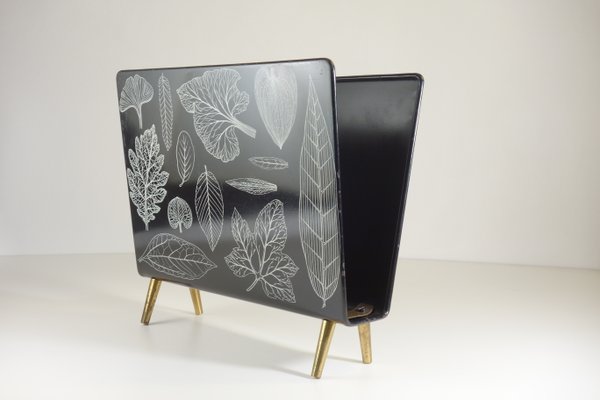 Italian Black & White Leaf Metal Magazine Rack by Piero Fornasetti, 1960s-KGD-2032172