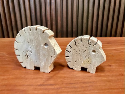 Italian Brutalist Travertine Hedgehog Figurines or Table Sculptures from Fratelli Mannelli, 1970s, Set of 2-JP-965100