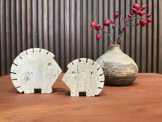 Italian Brutalist Travertine Hedgehog Figurines or Table Sculptures from Fratelli Mannelli, 1970s, Set of 2-JP-965100