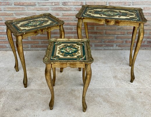 Italian Florentine Neoclassical Nesting Tables in Giltwood, 1960s, Set of 3-NOU-1450702