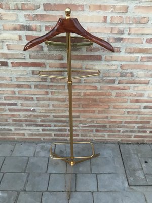 Italian Hollywood Regency Brass and Wood Valet Stand Dressboy, 1970s-NOU-742165