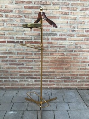 Italian Hollywood Regency Brass and Wood Valet Stand Dressboy, 1970s-NOU-742165