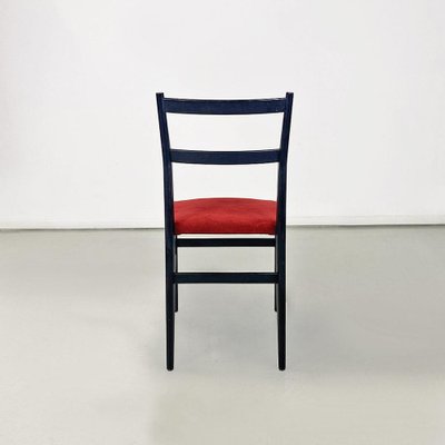 Italian Light Chair in Wood and Red Fabric by Gio Ponti for Cassina, 1951-GDD-1743381