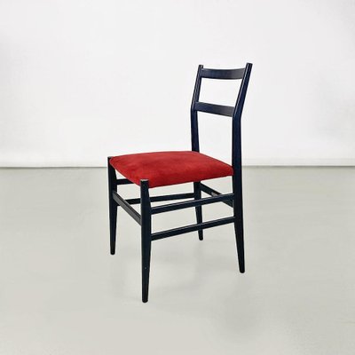 Italian Light Chair in Wood and Red Fabric by Gio Ponti for Cassina, 1951-GDD-1743381