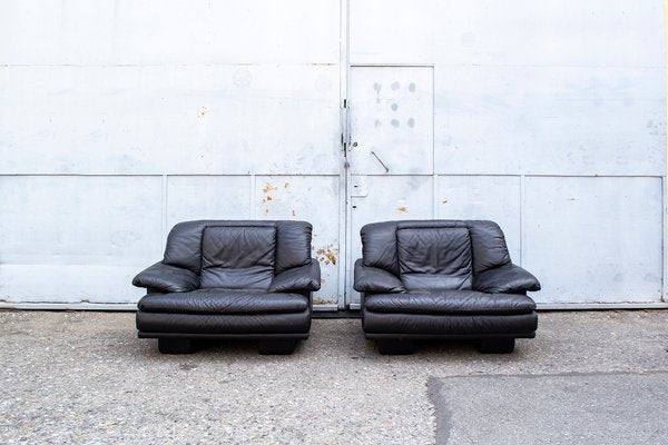 Italian Lounge Chairs in Black Leather, 1970s, Set of 2-VCV-1348224