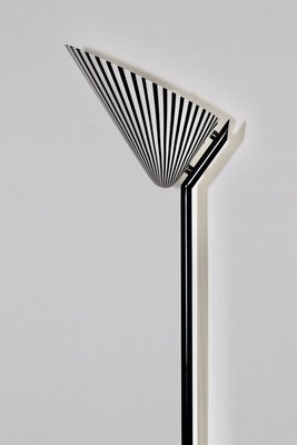 Italian Modern Black and White Glass Floor Lamp with Tube Steel Stem, 1980s-NB-764690