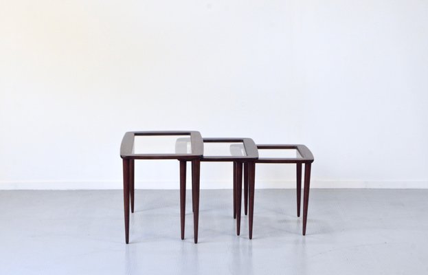 Italian Nesting Tables in Mahogany attributed to Ico & Luisa Parisi, 1960s, Set of 3-DUG-2041266