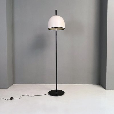 Italian Postmodern Black Metal Stem & White Metal Lampshade Floor Lamp, 1980s-GDD-1385094