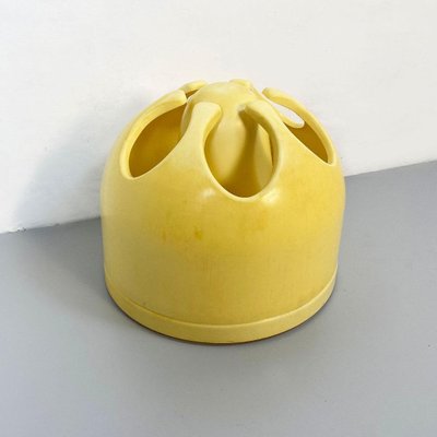 Italian Space Age Pistil Shape Light Yellow Plastic Umbrella Stand, 1970s-GDD-1179984