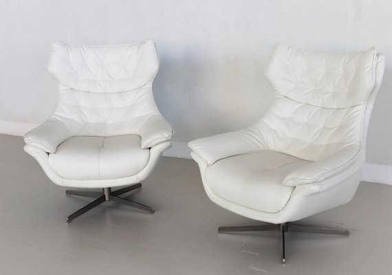 Italian Swivel Armchairs in White Leather, 1980s, Set of 2-VNE-990259