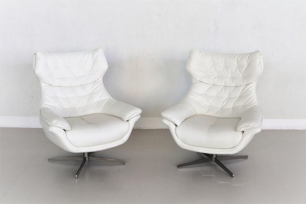 Italian Swivel Armchairs in White Leather, 1980s, Set of 2-VNE-990259