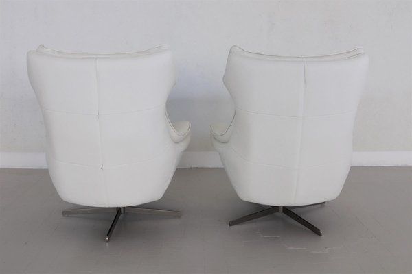 Italian Swivel Armchairs in White Leather, 1980s, Set of 2-VNE-990259