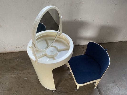 Italian White Dressing Table and Chair from Studio Kastilia, 1970s, Set of 2-PYR-1716547