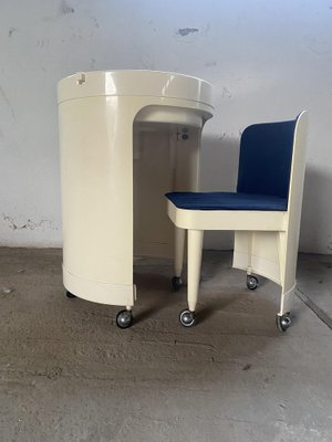 Italian White Dressing Table and Chair from Studio Kastilia, 1970s, Set of 2-PYR-1716547