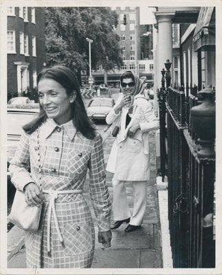 Jackie Kennedy & Lee Radziwill in the Street, 1971, Black & White Photograph-DYV-1304448