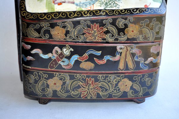 Japanese Picnic Box in Porcelain and Lacquer-KHH-1217978