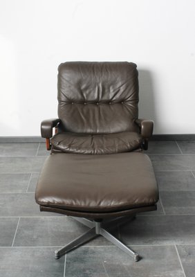 King Chair with Footrest in Brown Leather by André Vandenbeuck for Strässle, 1970s, Set of 2-IV-1801161