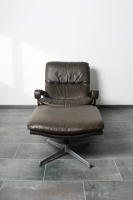 King Chair with Footrest in Brown Leather by André Vandenbeuck for Strässle, 1970s, Set of 2-IV-1801161