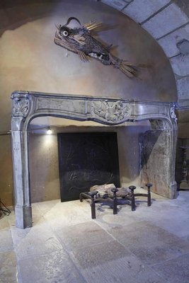 Large 18th Century French Limestone Fireplace-TDA-1376348