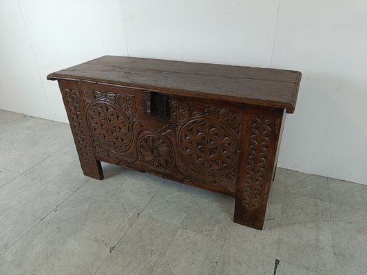 Large Flemish Oak Chest, 1700-IRH-1819290