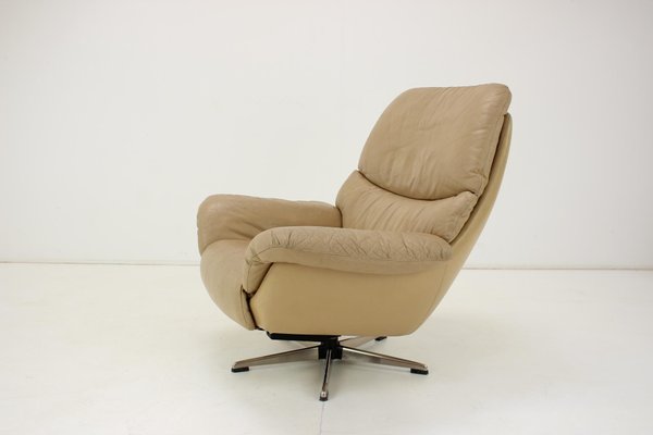 Large Scandinavian Adjustable Leather Armchair by Peem, 1970s-TZ-1262911