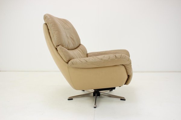 Large Scandinavian Adjustable Leather Armchair by Peem, 1970s-TZ-1262911