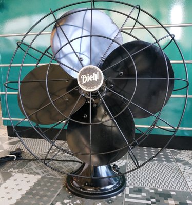 Large Vintage Oscillating Table Fan from Diehl, USA, 1930s-QUC-982587