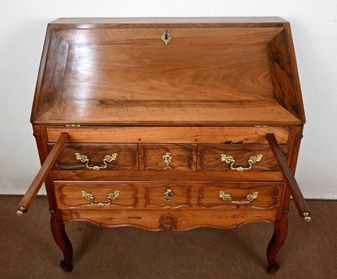 Late 18th Century Louis XV Walnut Chest of Drawers-RVK-1420634