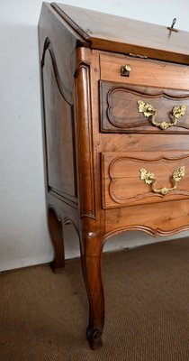 Late 18th Century Louis XV Walnut Chest of Drawers-RVK-1420634