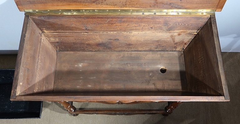 Late 19th Century Provençal Massive Walnut Petrin-RVK-1303974