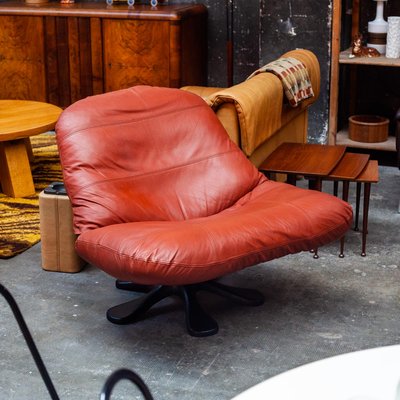 Leather & Fiberglass Lounge Chair, 1970s-QVY-1388602