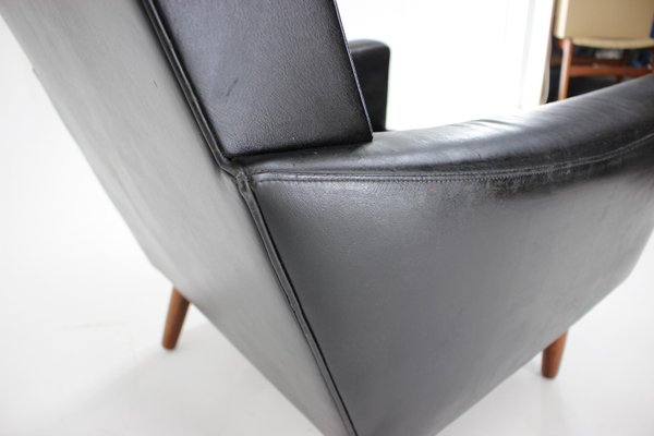 Leather Wingback Lounge Chair, 1970s-TZ-802197