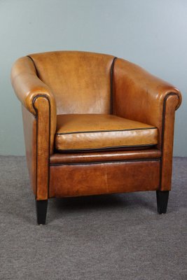 Light Leather Club Armchair with Black Pipping-HPP-1773126